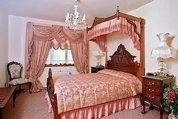 Dallas Hotel Warna