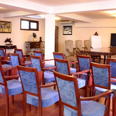 Hotel Dallas Warna